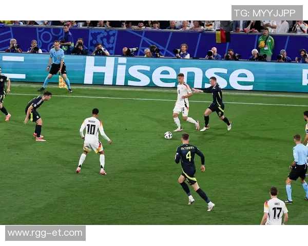 巴塞罗那迎战巴拉蒂期待精彩对决与精彩进球的足球盛宴 巴塞罗那迎战巴拉蒂期待精彩对决与精彩进球的足球盛宴