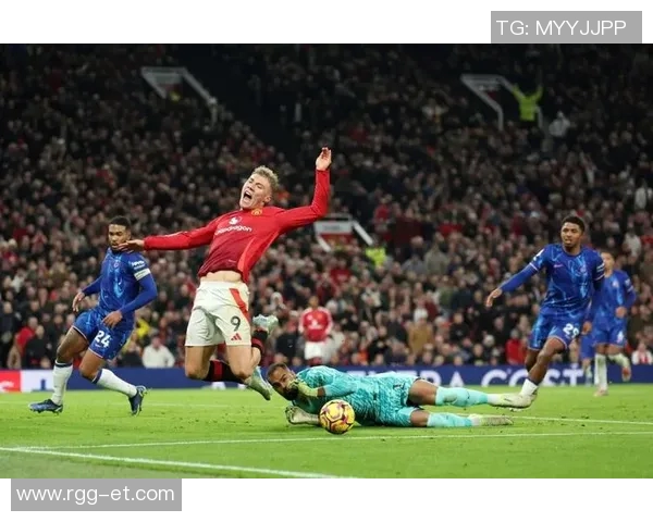 桑切斯因伤缺席关键比赛，球迷担心球队战绩