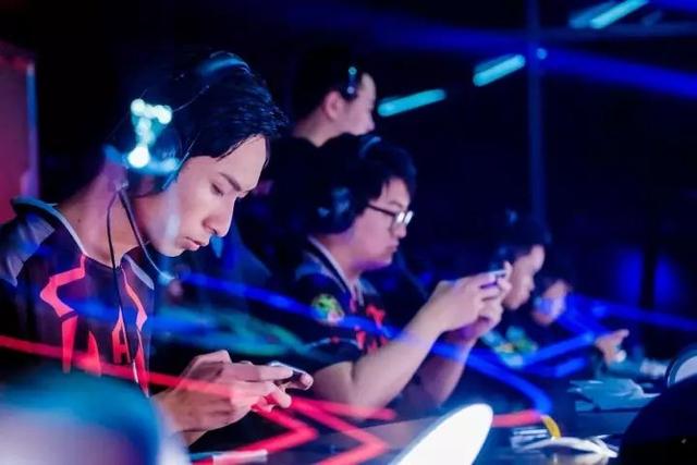 pg模拟器注册电竞手机扎堆登场 “游戏体验”成卖点(图1)